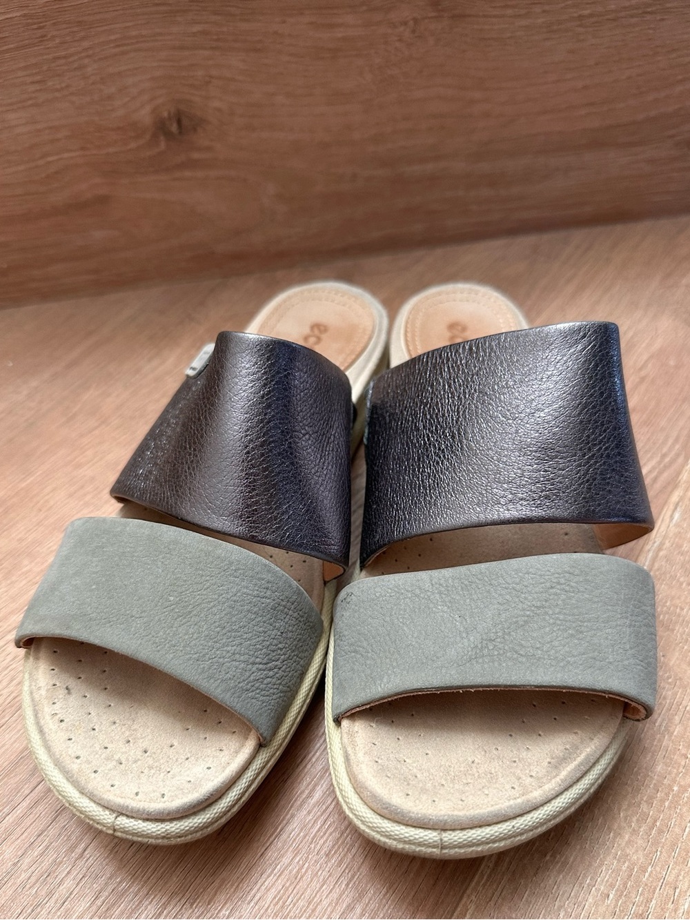 Ecco Women’s Two-Tone Slide Sandals in Metallic and Silver